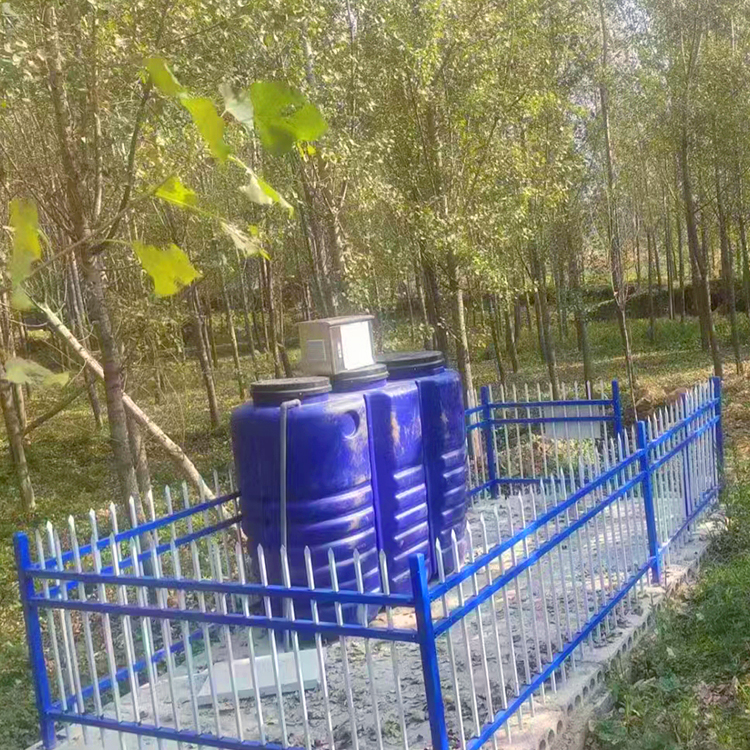 山東臨沂市某村鎮定制PE凈化槽